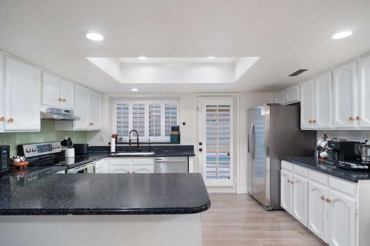 Large Pool With Diving Board, Remodeled 3Bdrm, Near State Farm Stdm And More! Peoria Exterior foto